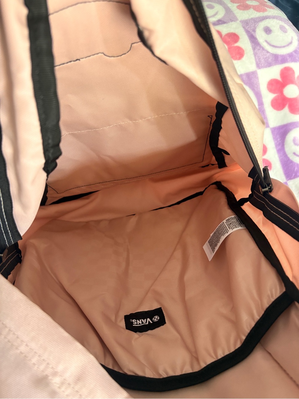 🌸Vans backpack🌸 - Picture 4 of 4